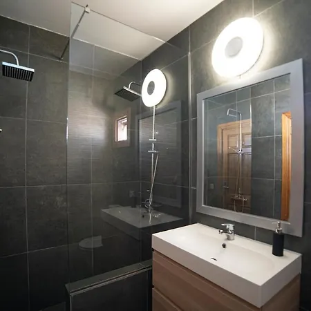 6 Bedroom Luxury 300m From The Water Front Villa Playa Blanca (Lanzarote)